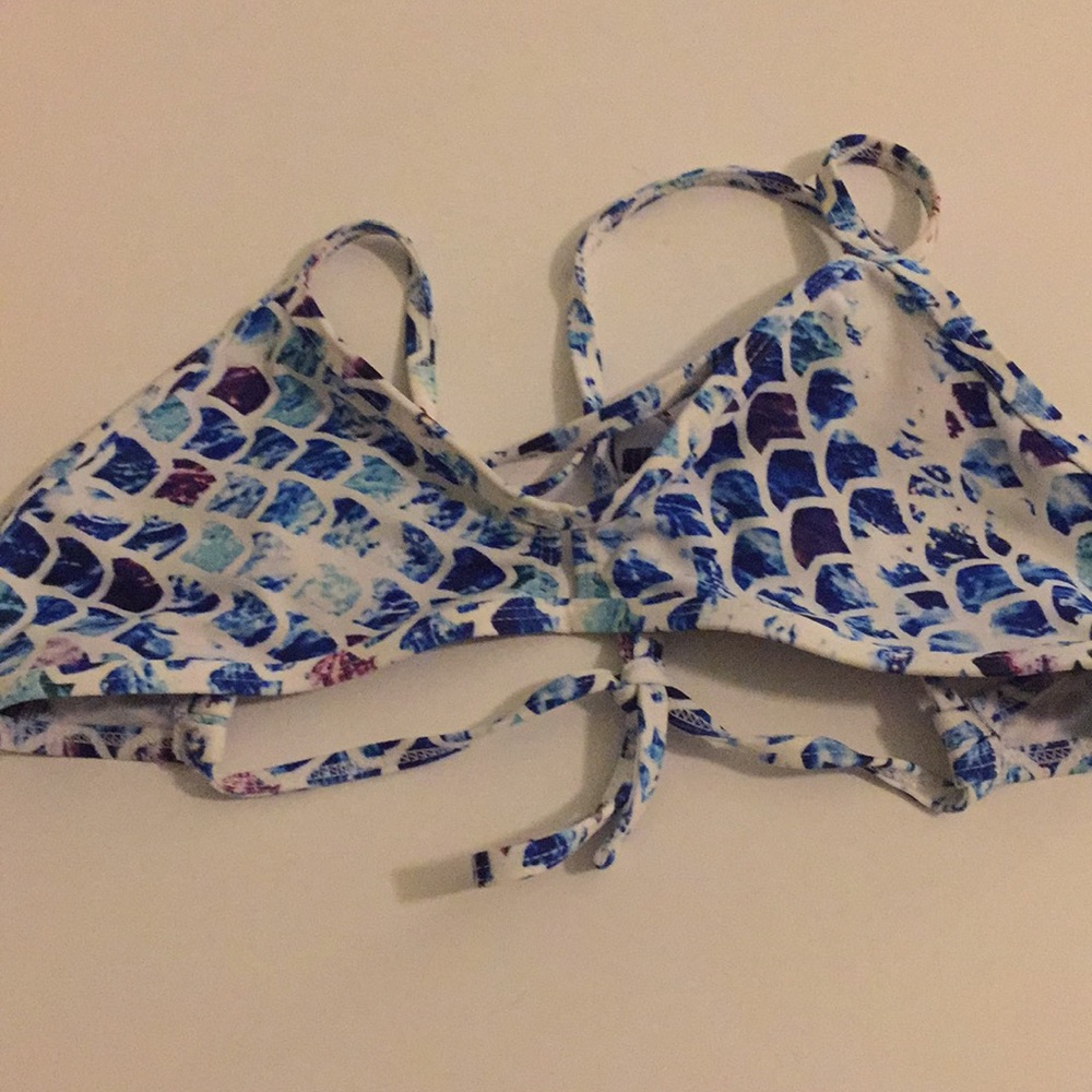 RARE Jolyn Merman Vent Top